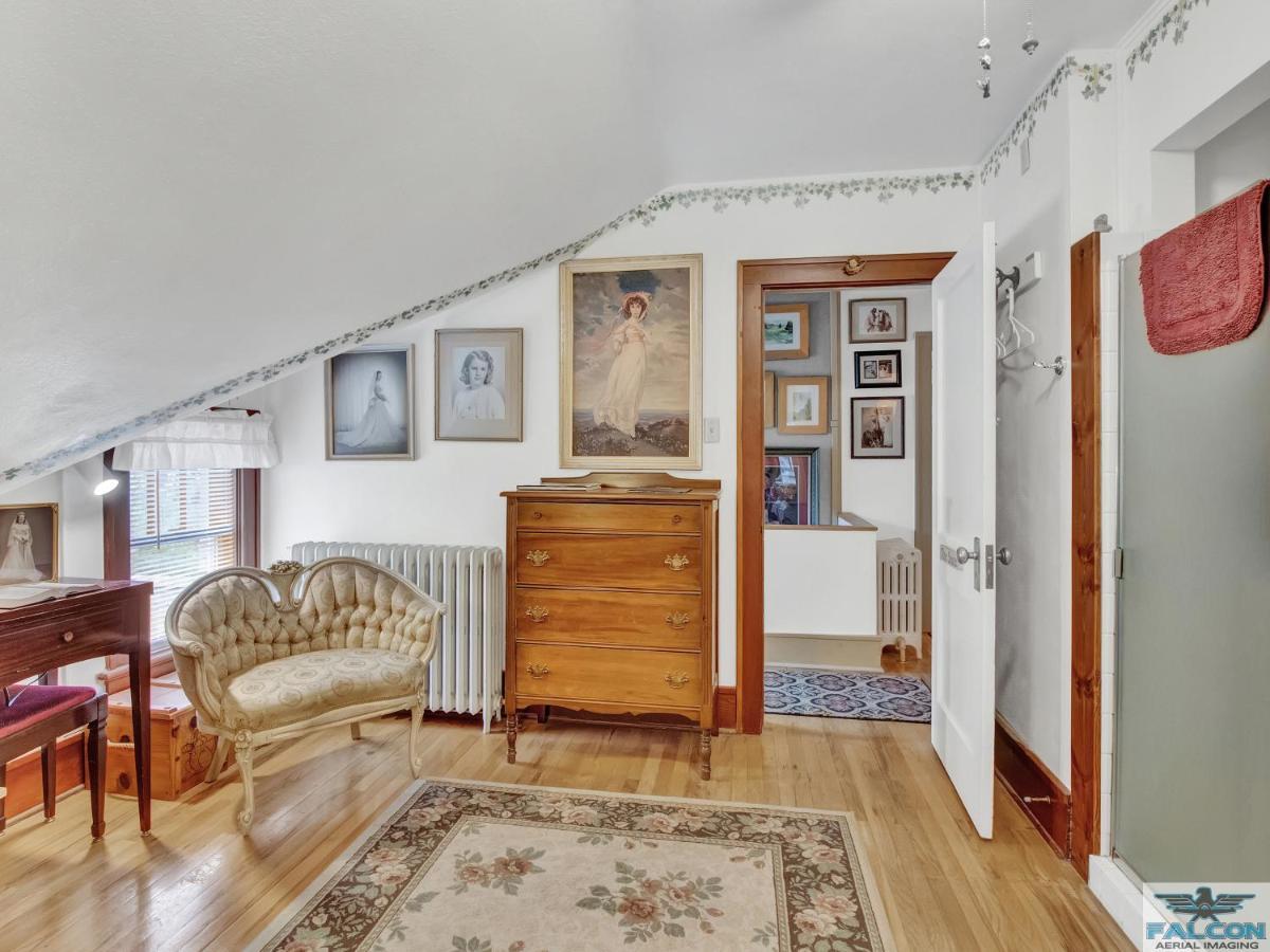 Robins Nest Bed & Breakfast Cody Exterior foto